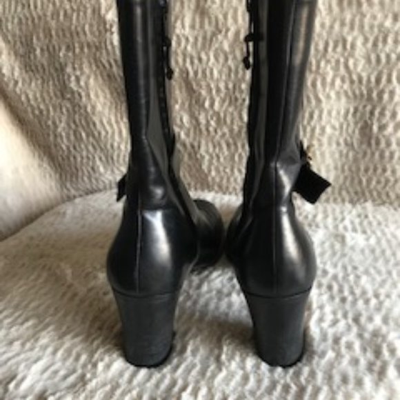 Salvatore Ferragamo Women's 9.0M Leather Boots - Picture 3 of 6